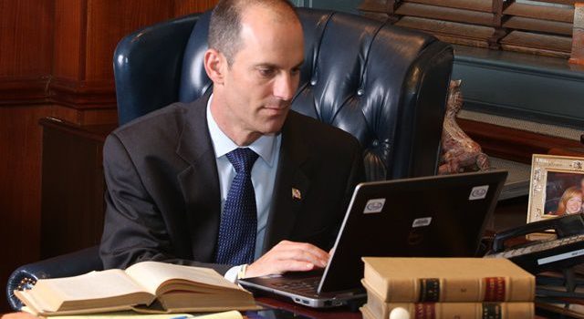 faxが今なお選ばれる理由とデジタル時代に問われる本質的価値 faxが今なお選ばれる理由とデジタル時代に問われる本質的価値